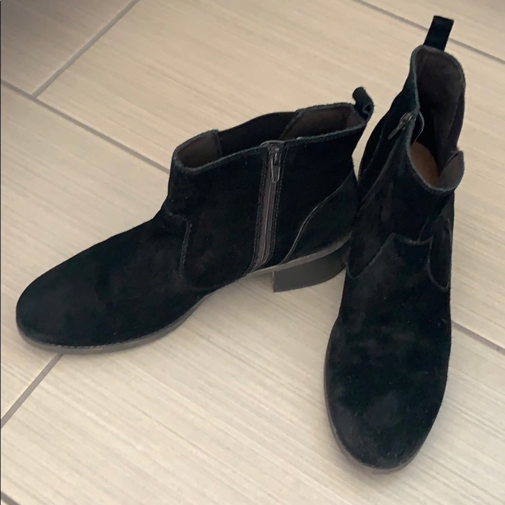 Clarks Collection black suede boots booties  11M